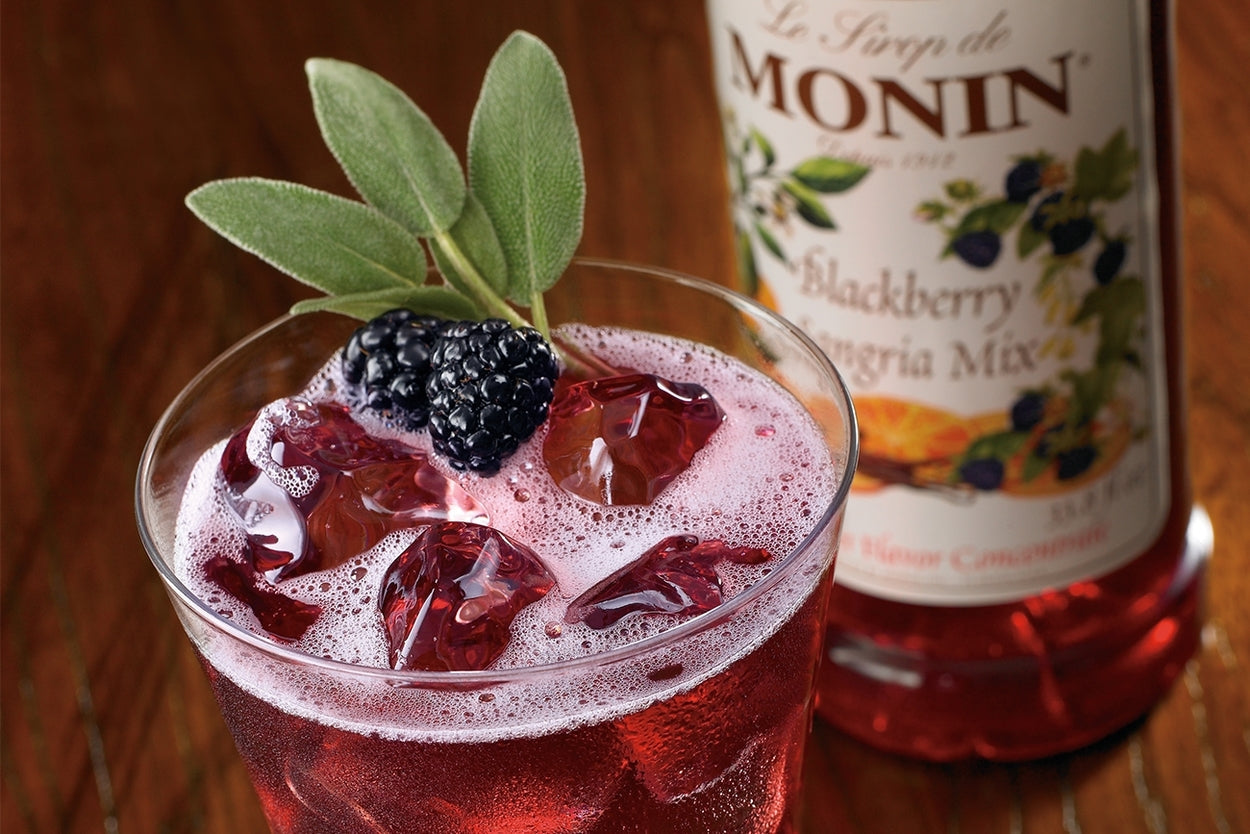 Mélange de sangria aux mûres (Blackberry Sangria)