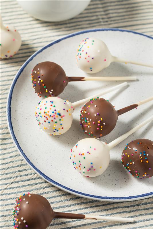 Cookie Butter Cake Pops