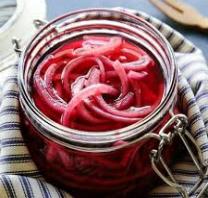 Hibiscus Pickled Onions